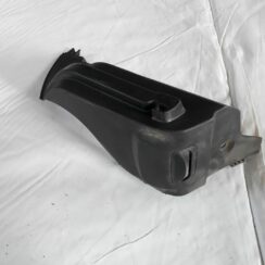 Aizmugures plaukta turētājs priekš SEAT IBIZA 2005