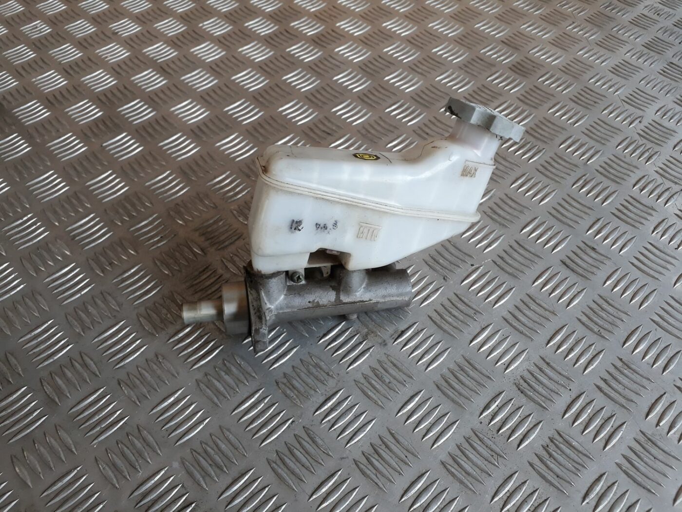 Bremžu pastiprinātāja galvenais cilindrs priekš HYUNDAI I20 2011 1 Bremžu pastiprinātāja galvenais cilindrs priekš HYUNDAI I20 2011