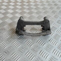 Priekšējā labā suporta rāmis priekš HYUNDAI I20 2011