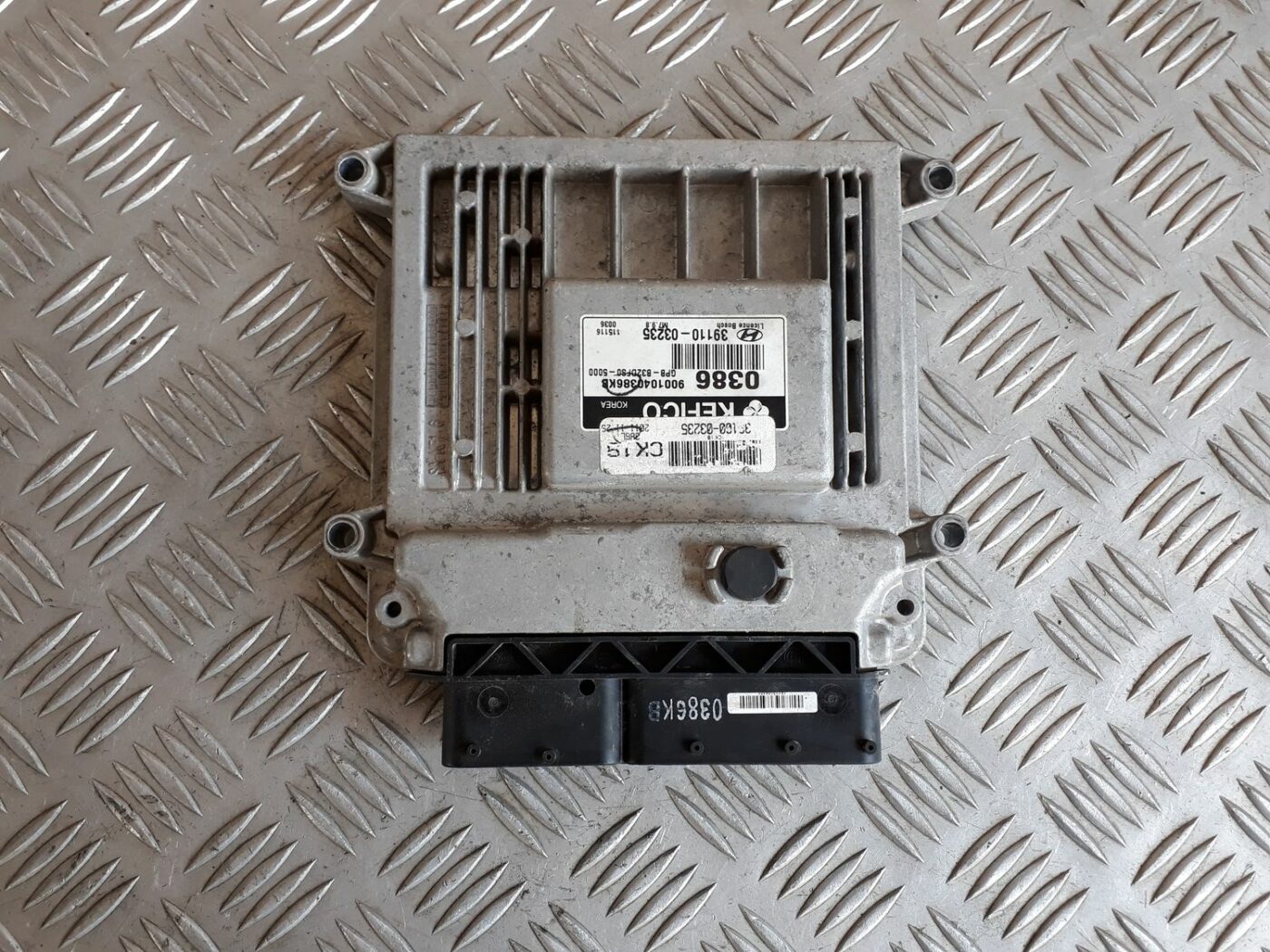 Dzinēja vadības bloks priekš HYUNDAI I20 2011