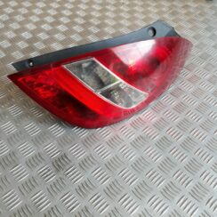 Aizmugurējais labais lukturis priekš HYUNDAI I20 2011