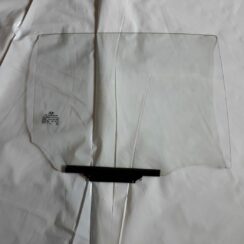 Aizmugurējo labo durvju stikls priekš HYUNDAI I20 2011