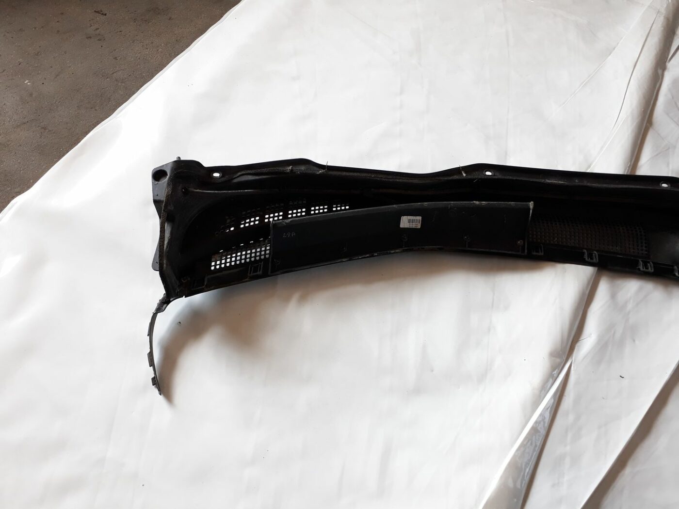 Vējstikla uzlikas (deflektora) režģis priekš HYUNDAI I20 2011 7 Vējstikla uzlikas (deflektora) režģis priekš HYUNDAI I20 2011