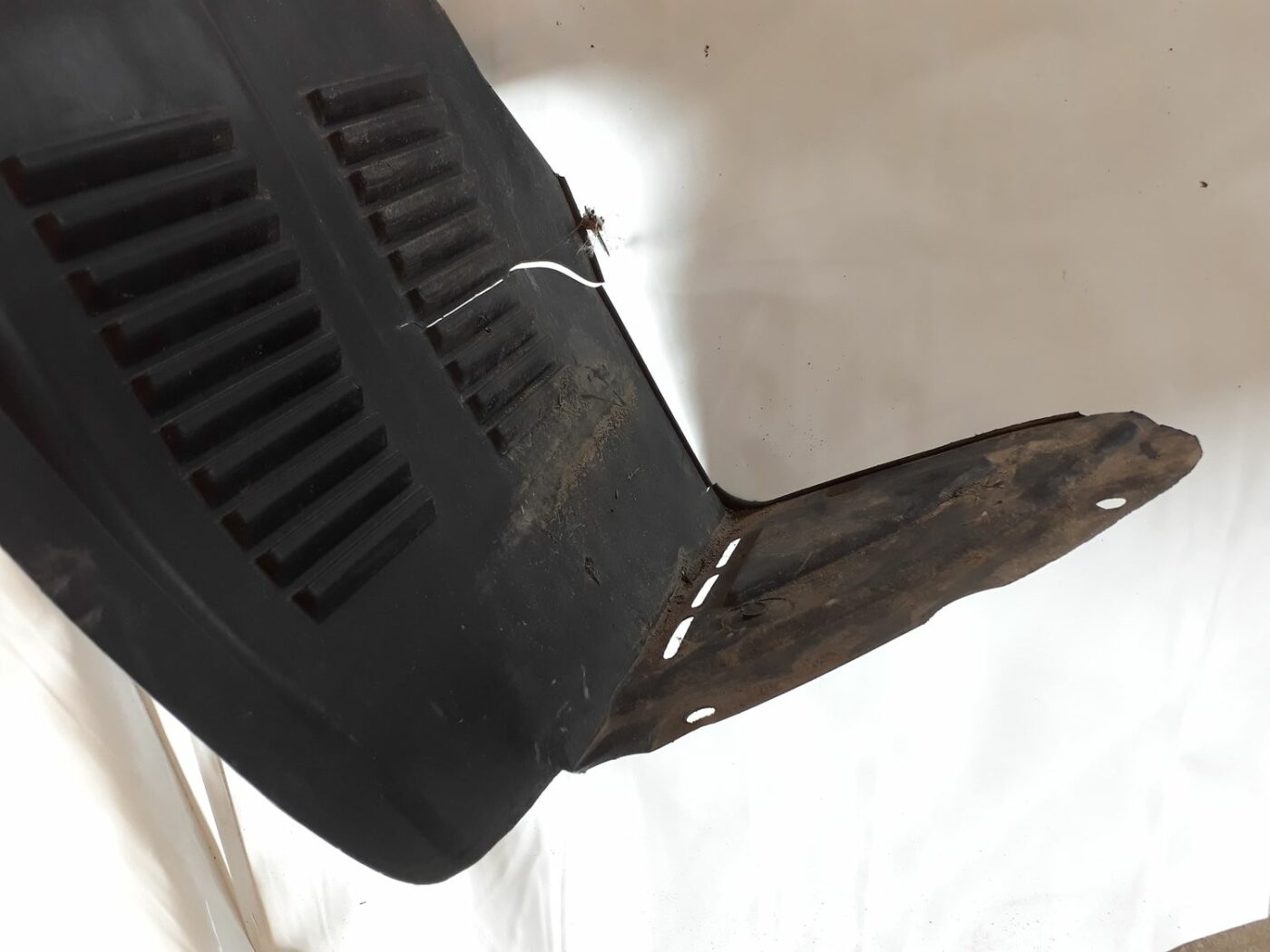 Priekšējais labais paspārns priekš HYUNDAI I20 2011 3 Priekšējais labais paspārns priekš HYUNDAI I20 2011