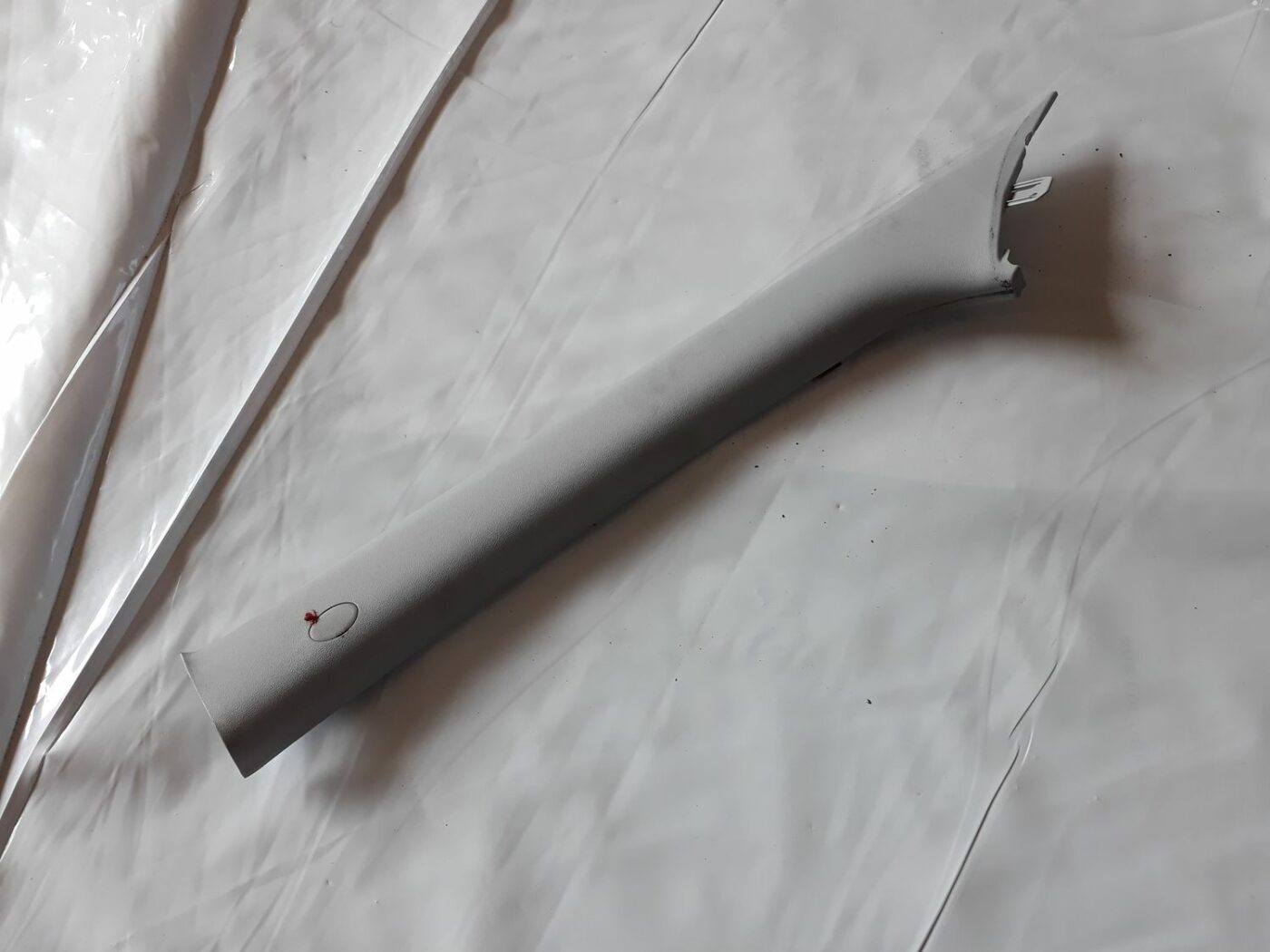 Priekšējas salona statnes apdare priekš HYUNDAI I20 2011 1 Priekšējas salona statnes apdare priekš HYUNDAI I20 2011