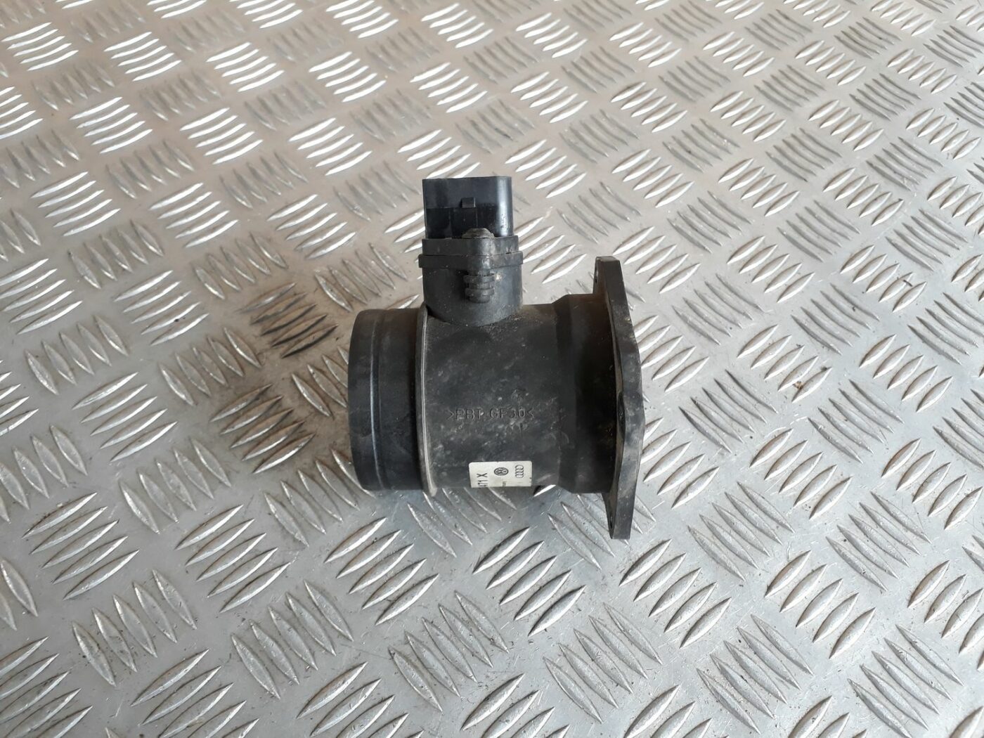 Gaisa plūsmas mērītājs priekš AUDI A4 1999