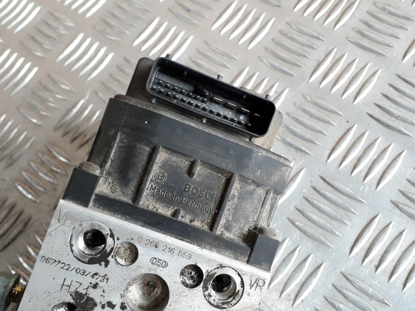 ABS bloks priekš AUDI A4 1999