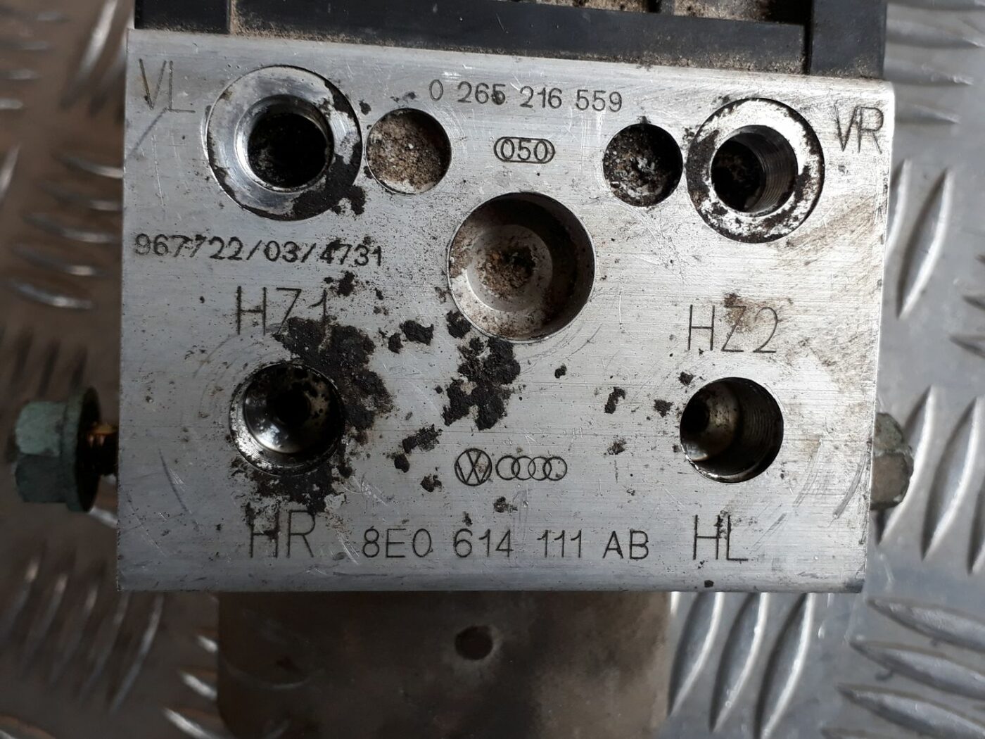 ABS bloks priekš AUDI A4 1999