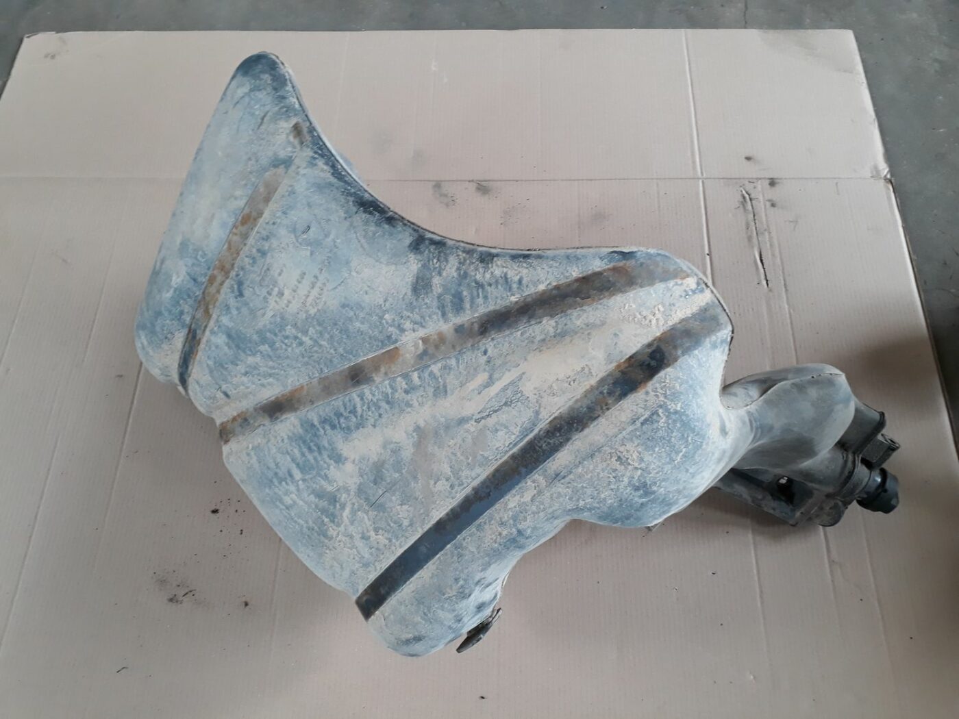 Degvielas tvertne priekš AUDI A4 1999 4 Degvielas tvertne priekš AUDI A4 1999