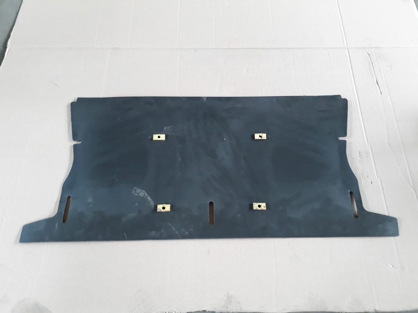 Bagāžnieka nodalījuma paklājs priekš AUDI A4 1999 2 Bagāžnieka nodalījuma paklājs priekš AUDI A4 1999