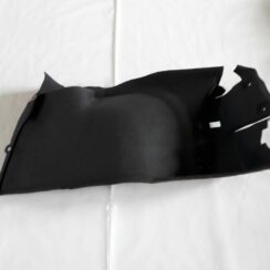 Bagāžnieka nodalījuma sānu apdare priekš AUDI A4 1999