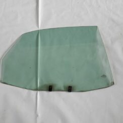 Aizmugurējo labo durvju stikls priekš AUDI A4 1999