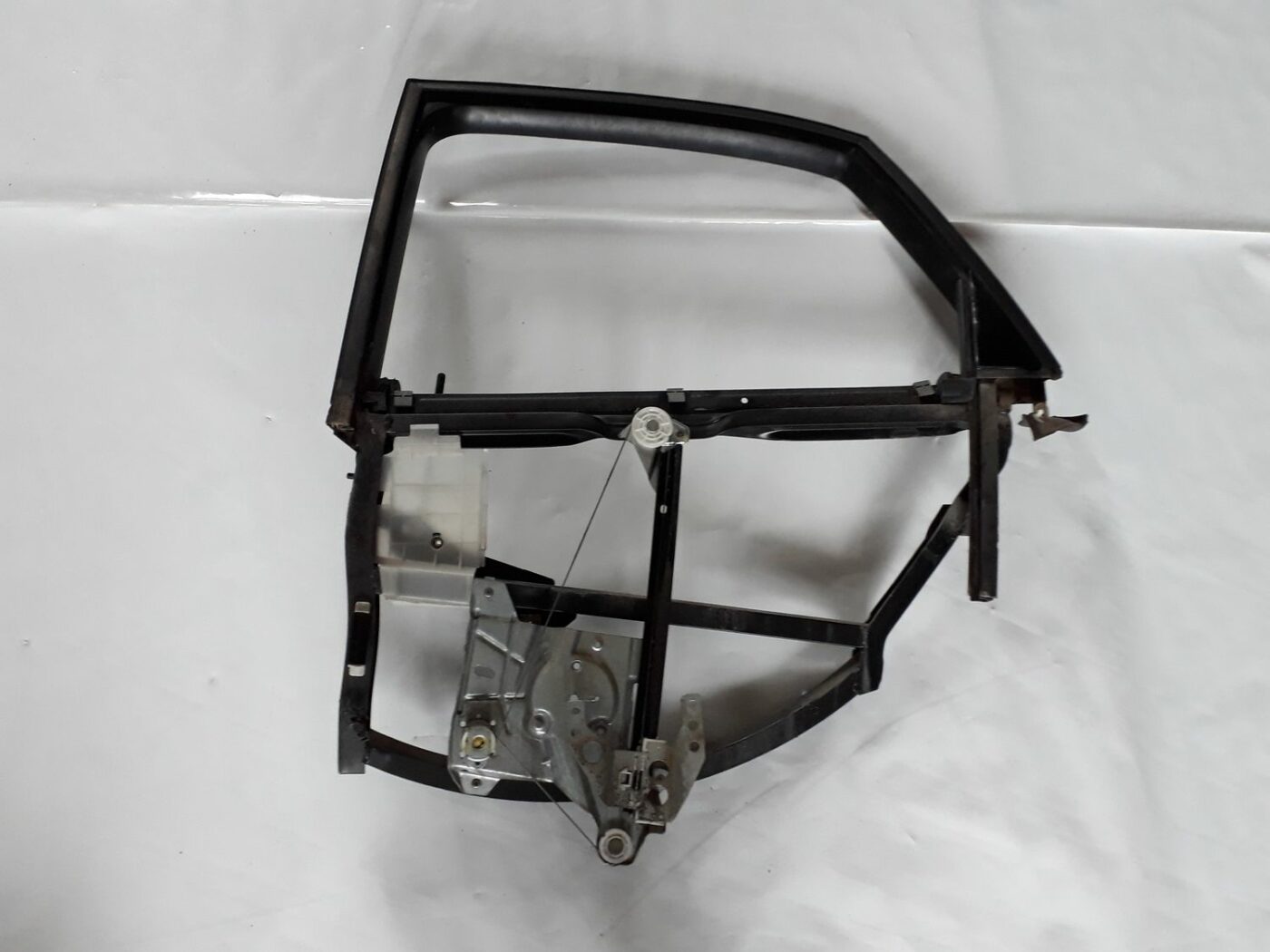 Durvju rāmis priekš AUDI A4 1999 1 Durvju rāmis priekš AUDI A4 1999