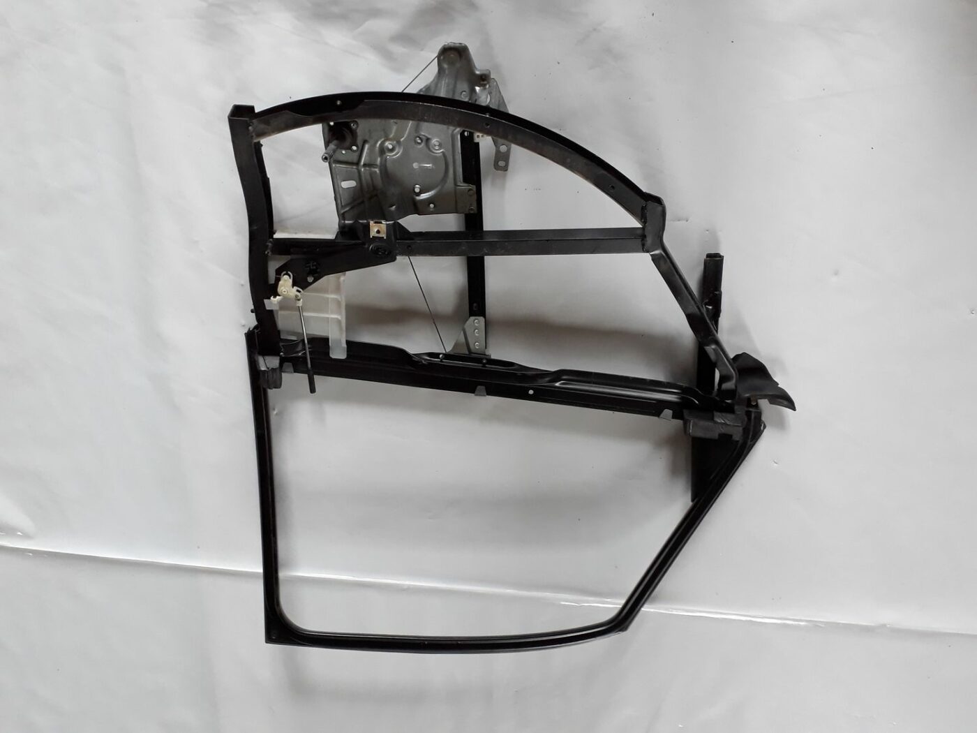 Durvju rāmis priekš AUDI A4 1999 2 Durvju rāmis priekš AUDI A4 1999