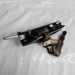 Priekšējā labā drošības josta priekš VOLVO V70 2010