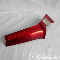 Bagāžnieka vāka kreisais lukturis priekš VOLVO V70 2010