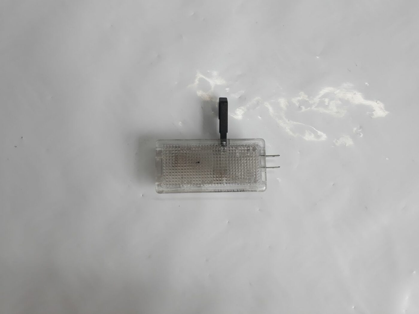 Apgaismojums mērinstrumentu paneļa mantu nodalījumā priekš VOLVO V70 2010