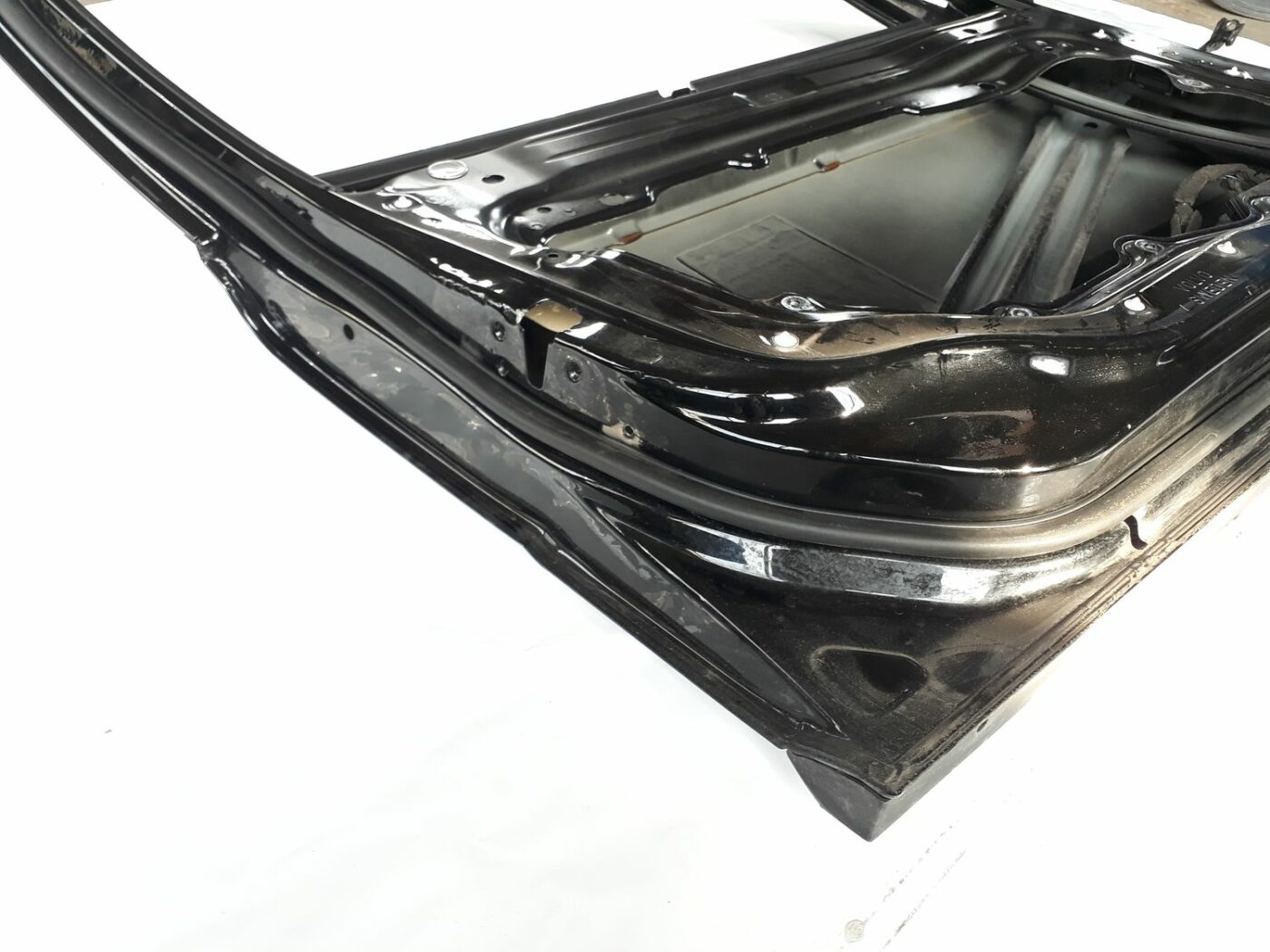 Priekšējās kreisās durvis priekš VOLVO V70 2010