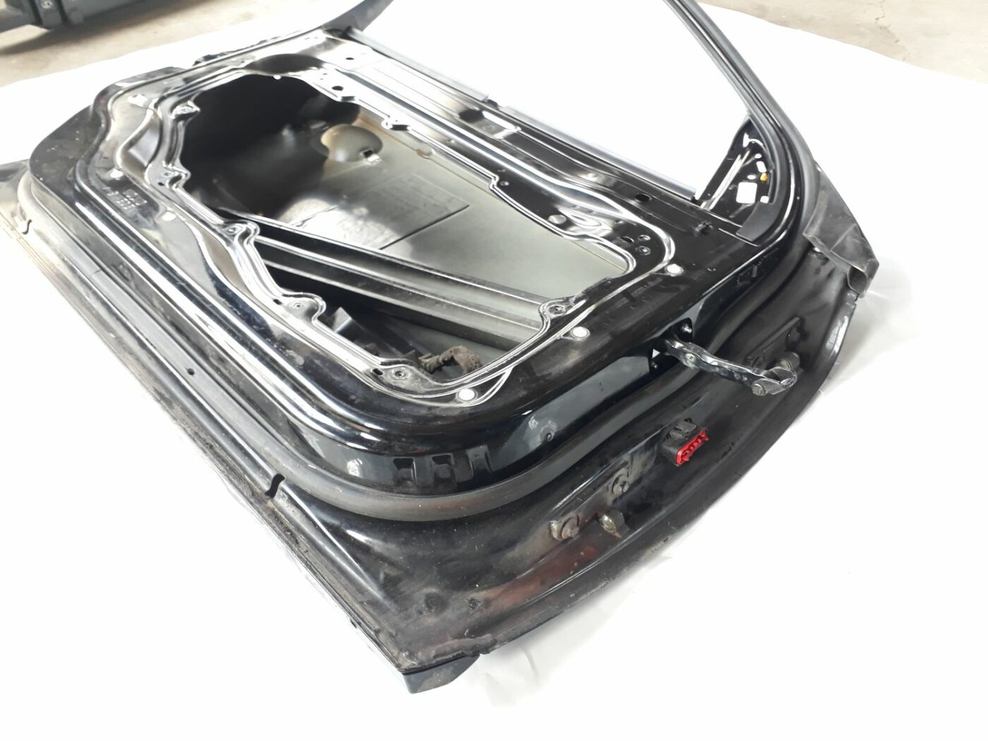 Priekšējās kreisās durvis priekš VOLVO V70 2010