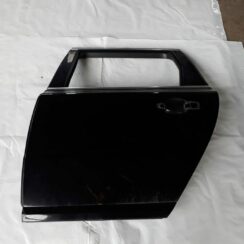 Aizmugurējās kreisās durvis priekš VOLVO V70 2010