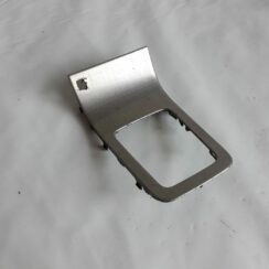 Dekoratīvs rāmis pārnesumu selektoram priekš VOLVO V70 2010