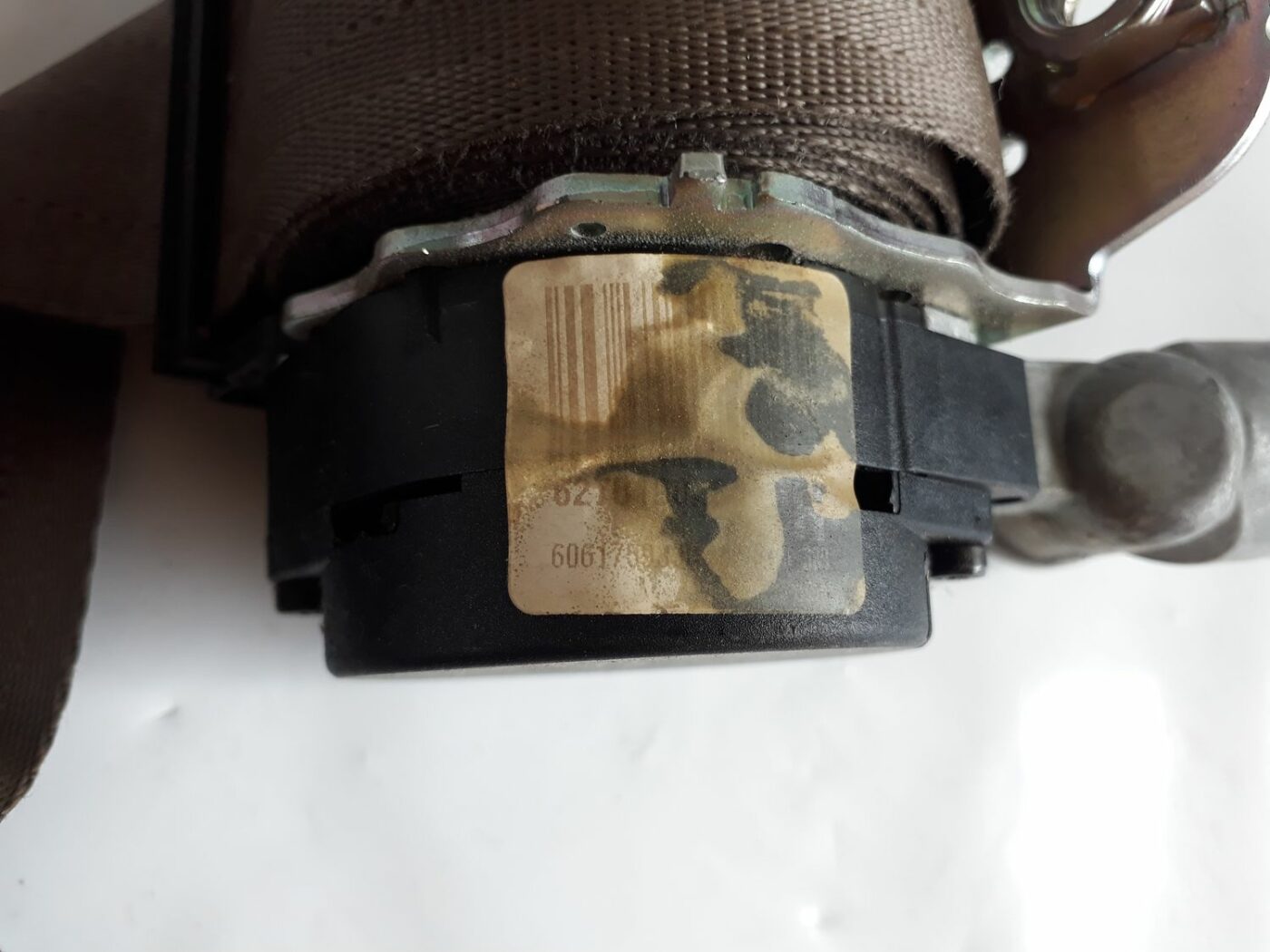 Aizmugurējā labā drošības josta priekš VOLVO V70 2010 3 Aizmugurējā labā drošības josta priekš VOLVO V70 2010