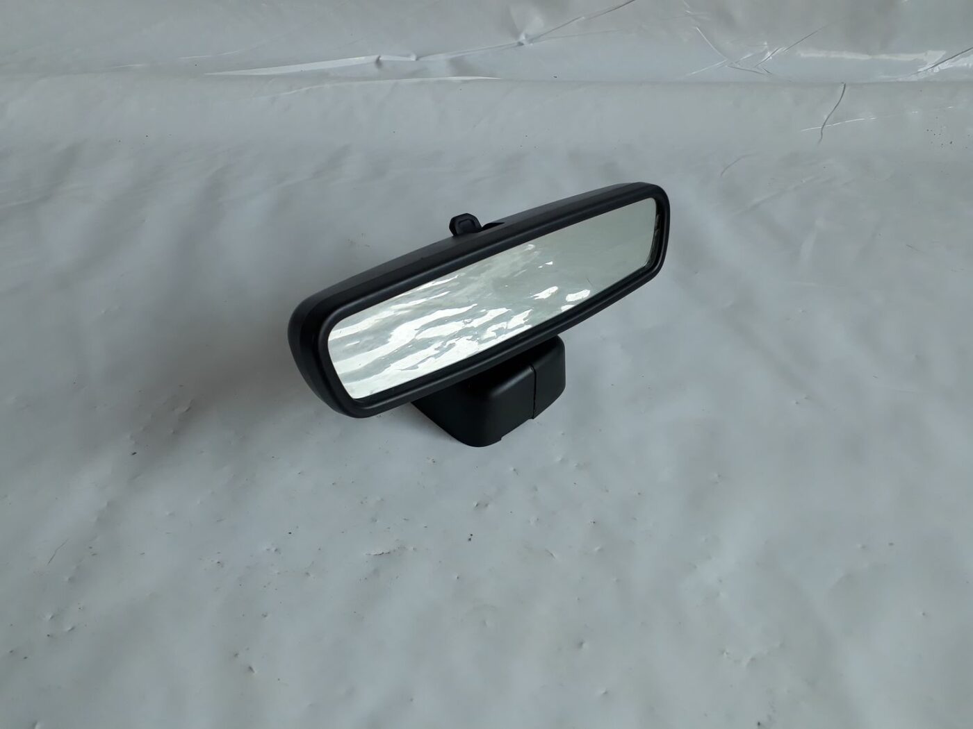 Salona atpakaļskata spogulis priekš VOLVO V70 2010 1 Salona atpakaļskata spogulis priekš VOLVO V70 2010