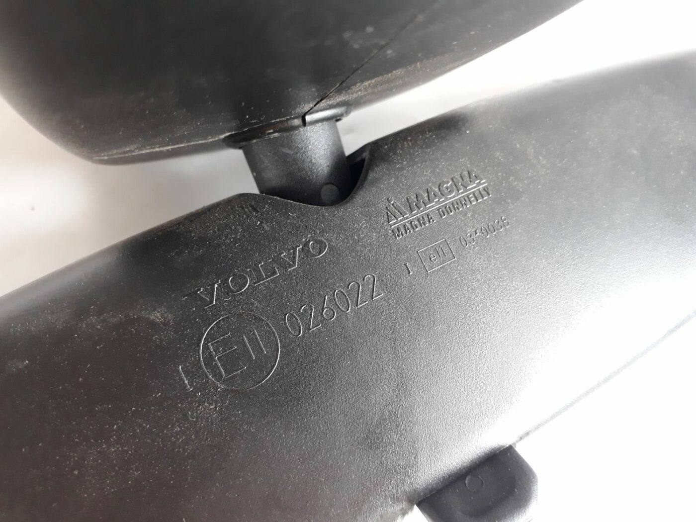 Salona atpakaļskata spogulis priekš VOLVO V70 2010 7 Salona atpakaļskata spogulis priekš VOLVO V70 2010