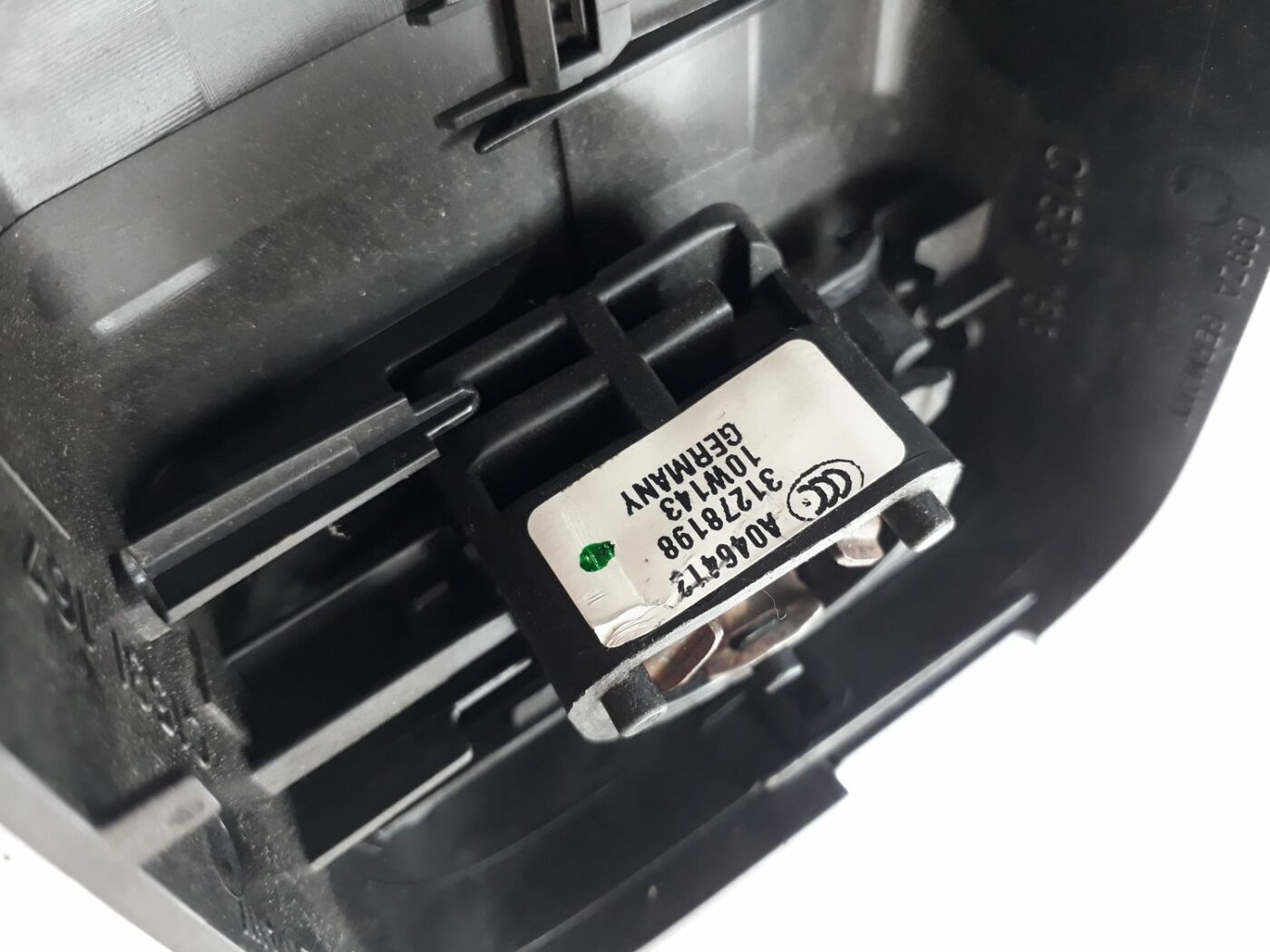 Salona atpakaļskata spogulis priekš VOLVO V70 2010 5 Salona atpakaļskata spogulis priekš VOLVO V70 2010