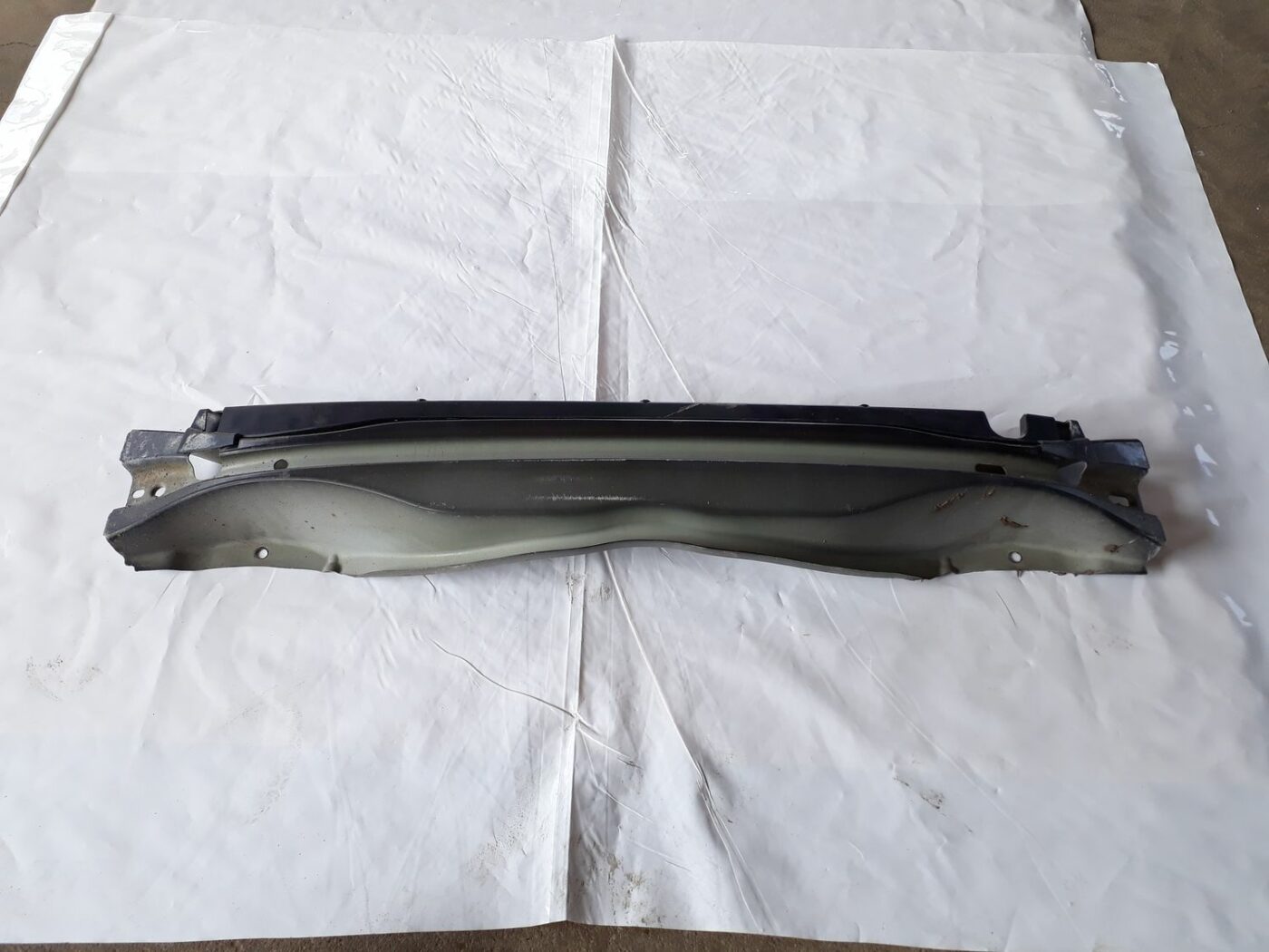 Aizmugurējā bufera pastiprinātājs priekš VOLVO V70 2010