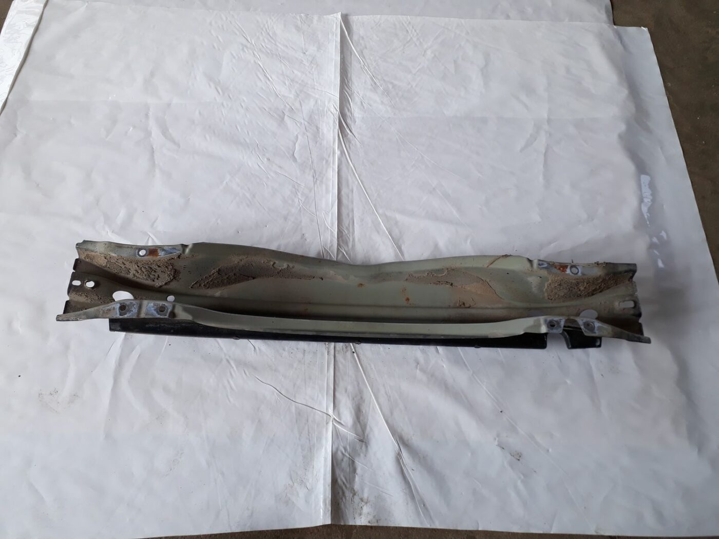 Aizmugurējā bufera pastiprinātājs priekš VOLVO V70 2010