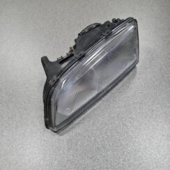 Priekšējais kreisais lukturis priekš VOLVO V70 2000
