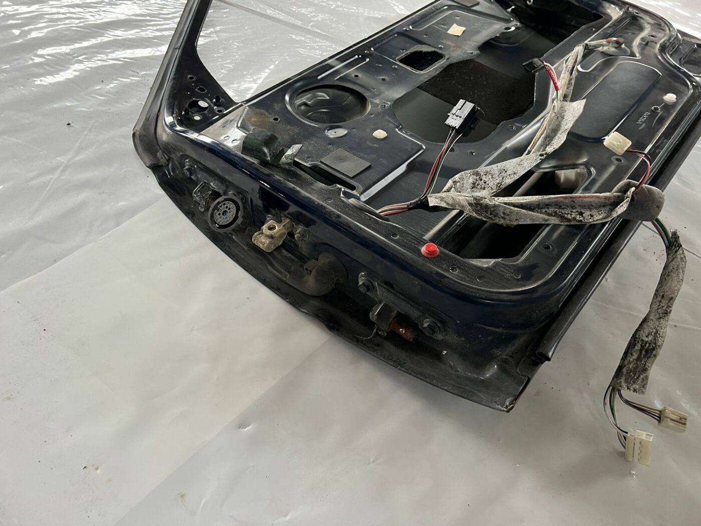 Priekšējās labās durvis priekš VOLVO V70 2000 3 Priekšējās labās durvis priekš VOLVO V70 2000