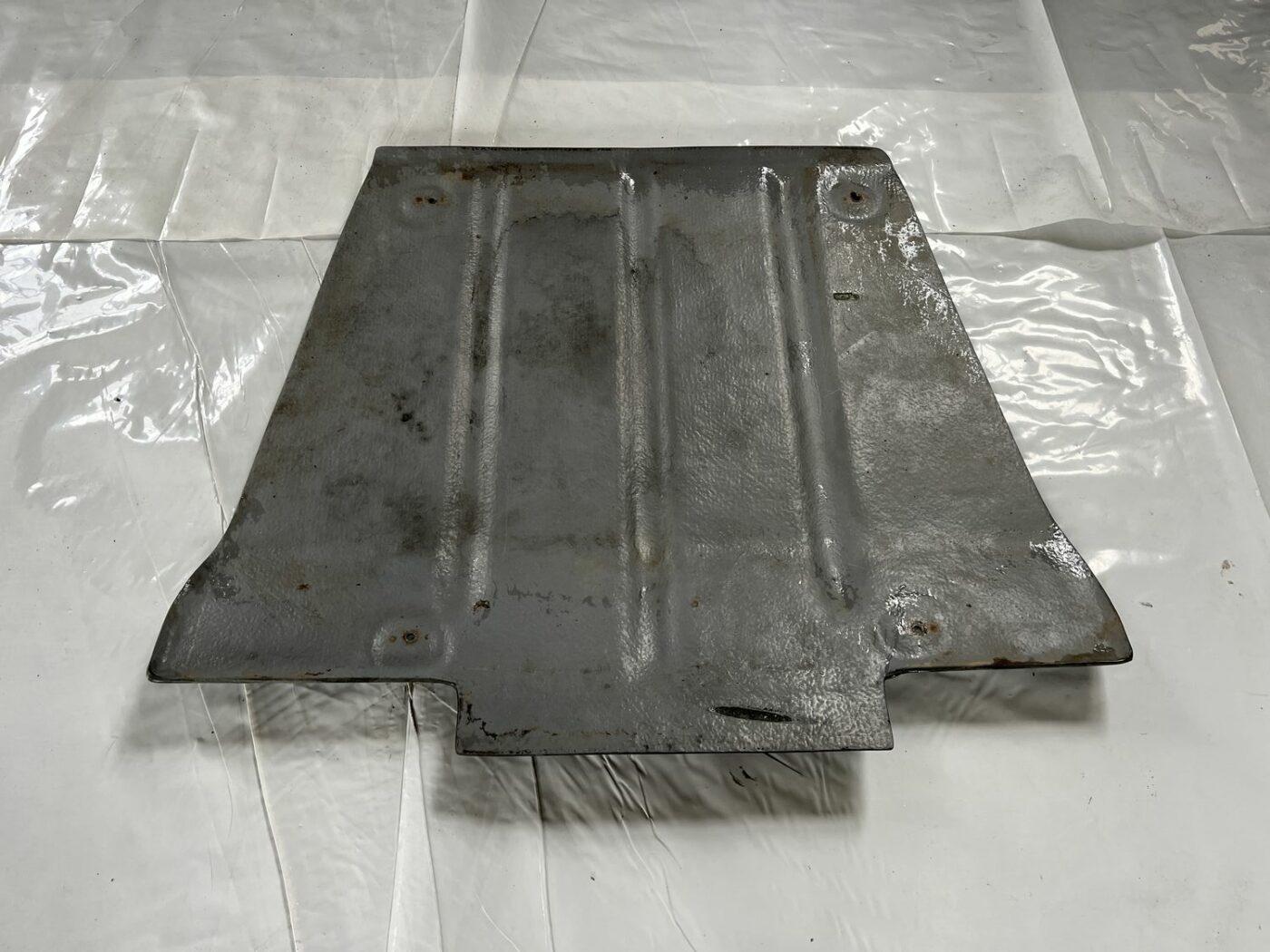 Dzinēja aizsargs priekš VOLVO V70 2000 1 Dzinēja aizsargs priekš VOLVO V70 2000