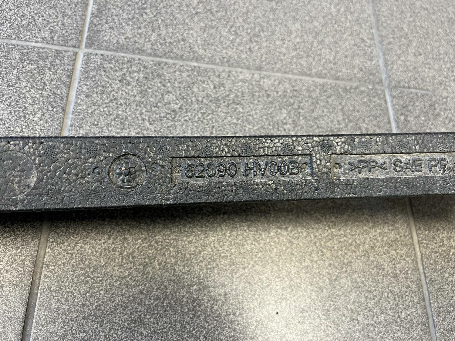 Bufera putuplasts priekš NISSAN QASHQAI 2016-2021