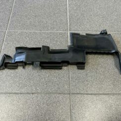 Ieplūdes gaisa deflektors, pa labi priekš  AUDI A6 C7 2011-2018