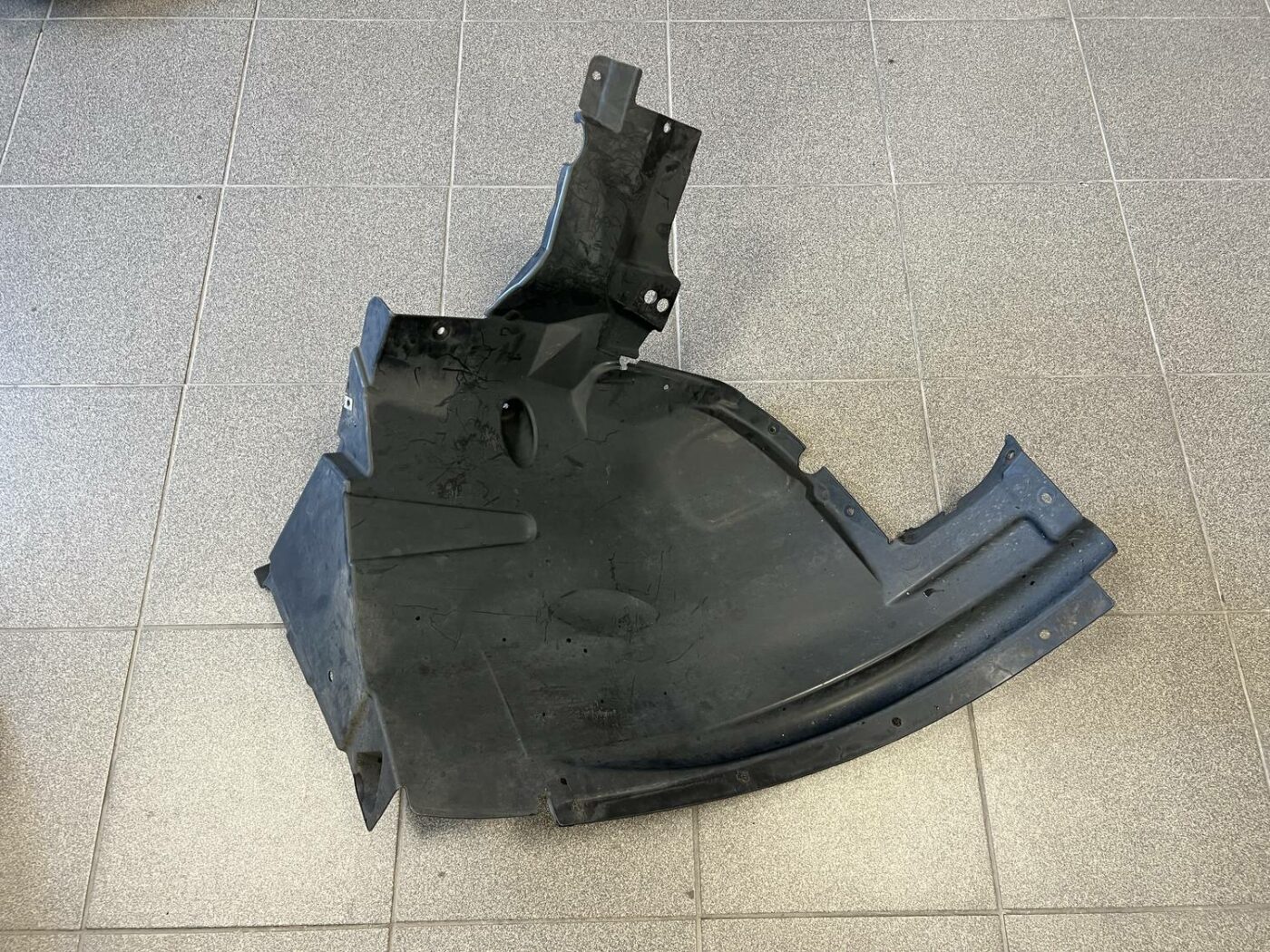 Priekšējais kreisais paspārns priekš BMW X5 E70 2006-2013