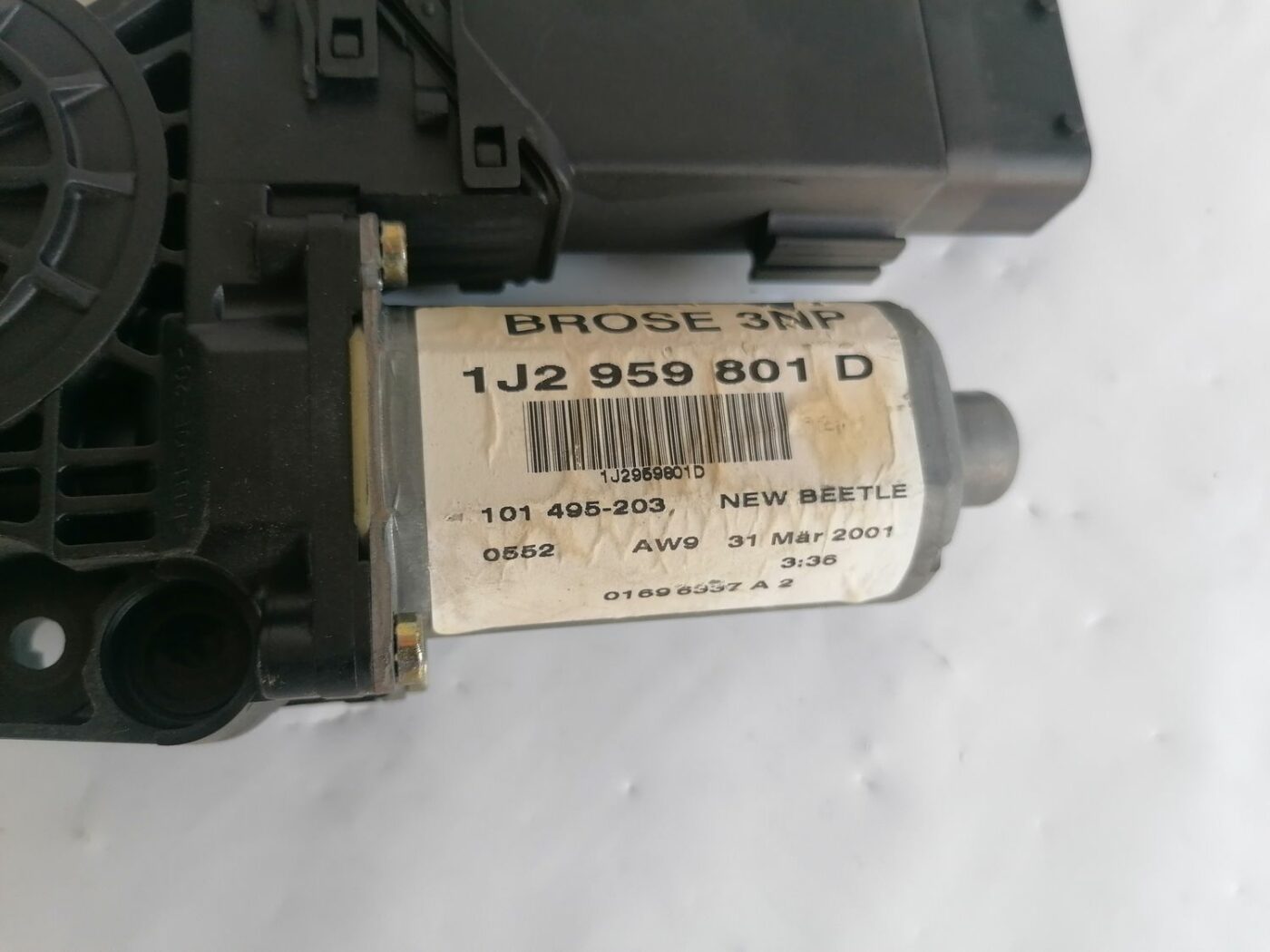 Elektrisko stiklu motors priekš VW NEW BEETLE 2001 7 Elektrisko stiklu motors priekš VW NEW BEETLE 2001
