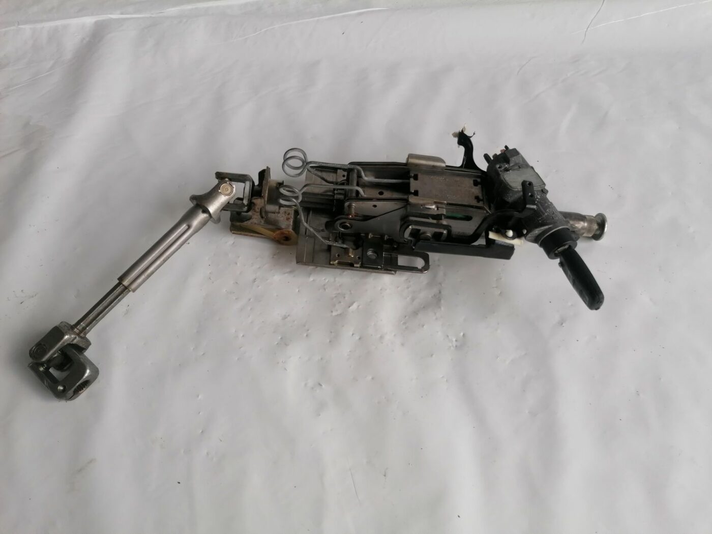 Stūres statne priekš VW NEW BEETLE 2001 3 Stūres statne priekš VW NEW BEETLE 2001