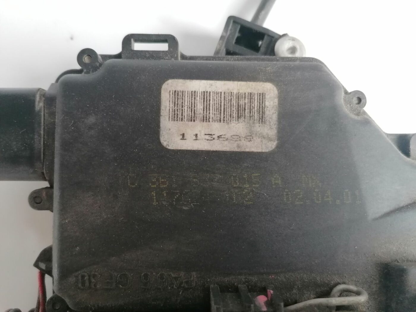 Priekšējo kreiso durvju slēdzene priekš VW NEW BEETLE 2001 5 Priekšējo kreiso durvju slēdzene priekš VW NEW BEETLE 2001