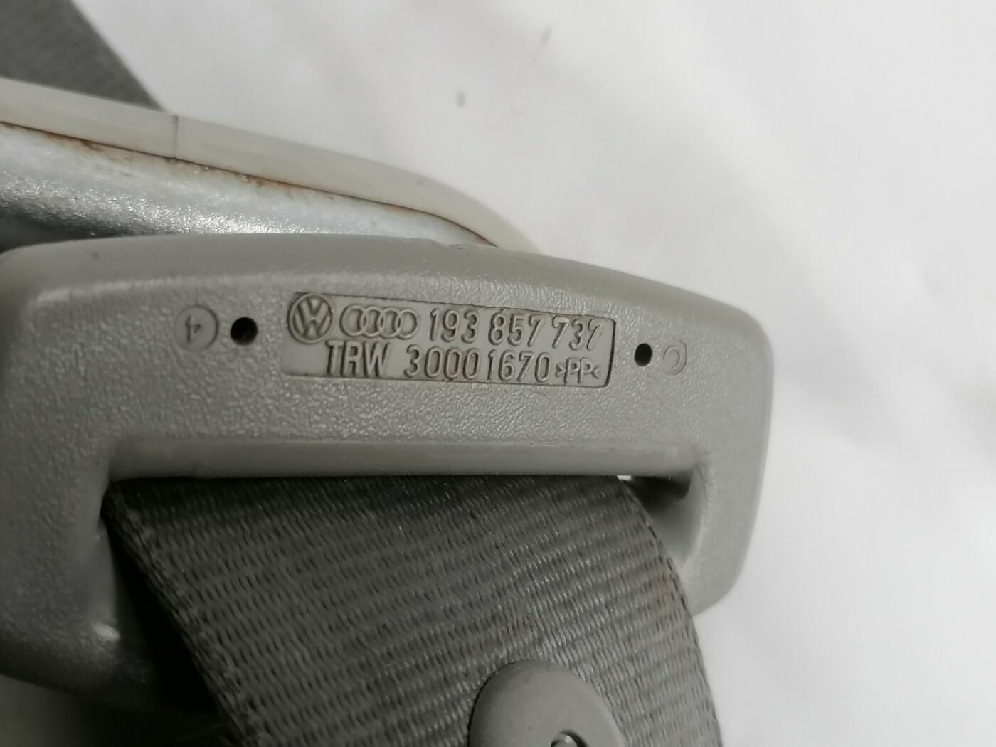 Priekšējā kreisā drošības josta priekš VW NEW BEETLE 2001