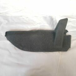 Bagāžnieka nodalījuma sānu apdare priekš VW NEW BEETLE 2001