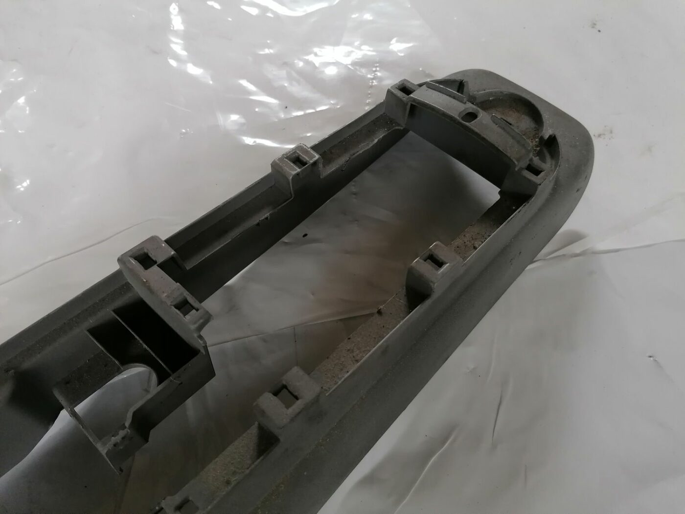 Centrālās konsoles apdares lielākā daļa priekš VW NEW BEETLE 2001 11 Centrālās konsoles apdares lielākā daļa priekš VW NEW BEETLE 2001