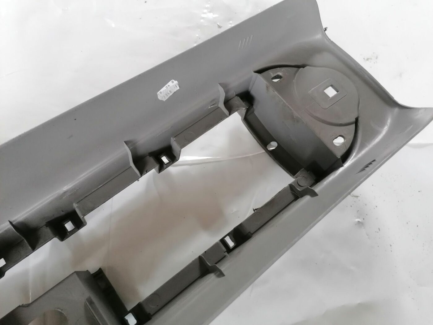 Centrālās konsoles apdares lielākā daļa priekš VW NEW BEETLE 2001 5 Centrālās konsoles apdares lielākā daļa priekš VW NEW BEETLE 2001