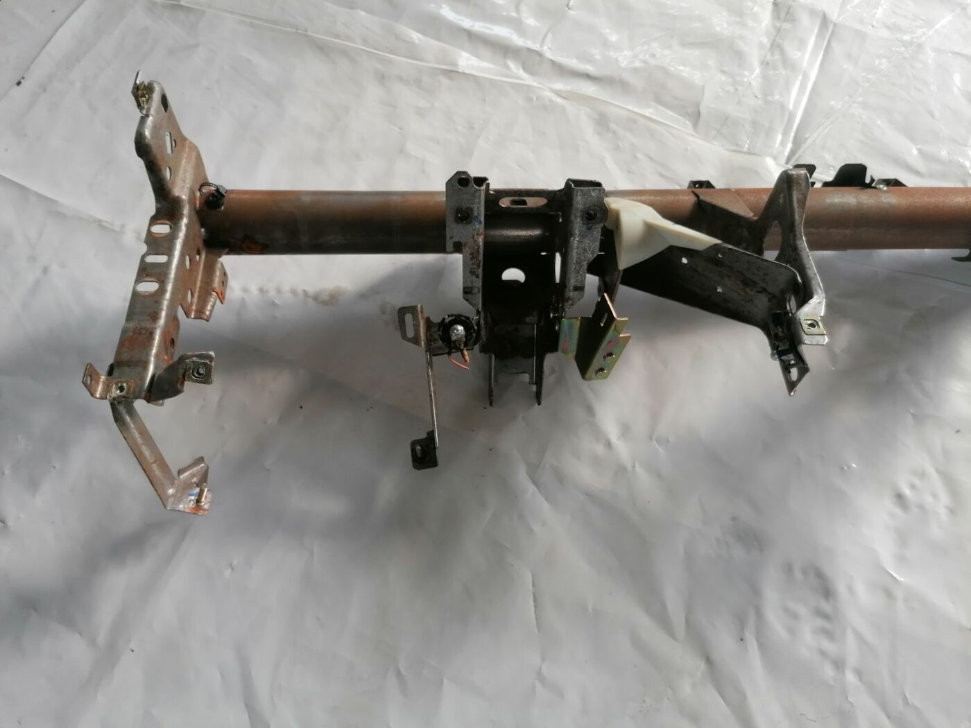 Mērinstrumentu paneļa pastiprinātājs priekš VW NEW BEETLE 2001 2 Mērinstrumentu paneļa pastiprinātājs priekš VW NEW BEETLE 2001