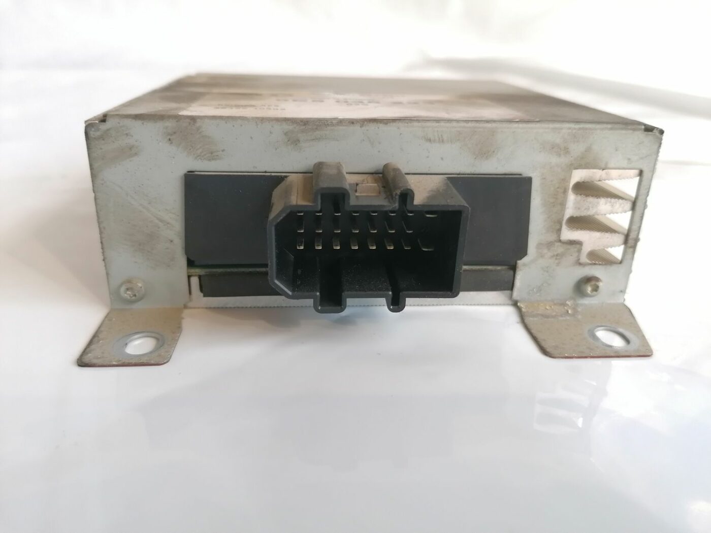 Audio pastiprinātāja bloks priekš AUDI A4 2001 SEDAN