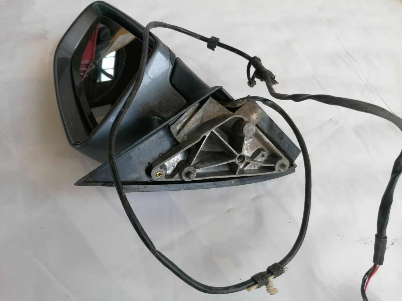 Ārējais spogulis, pa labi priekš AUDI A4 2001 SEDAN 4 Ārējais spogulis, pa labi priekš AUDI A4 2001 SEDAN