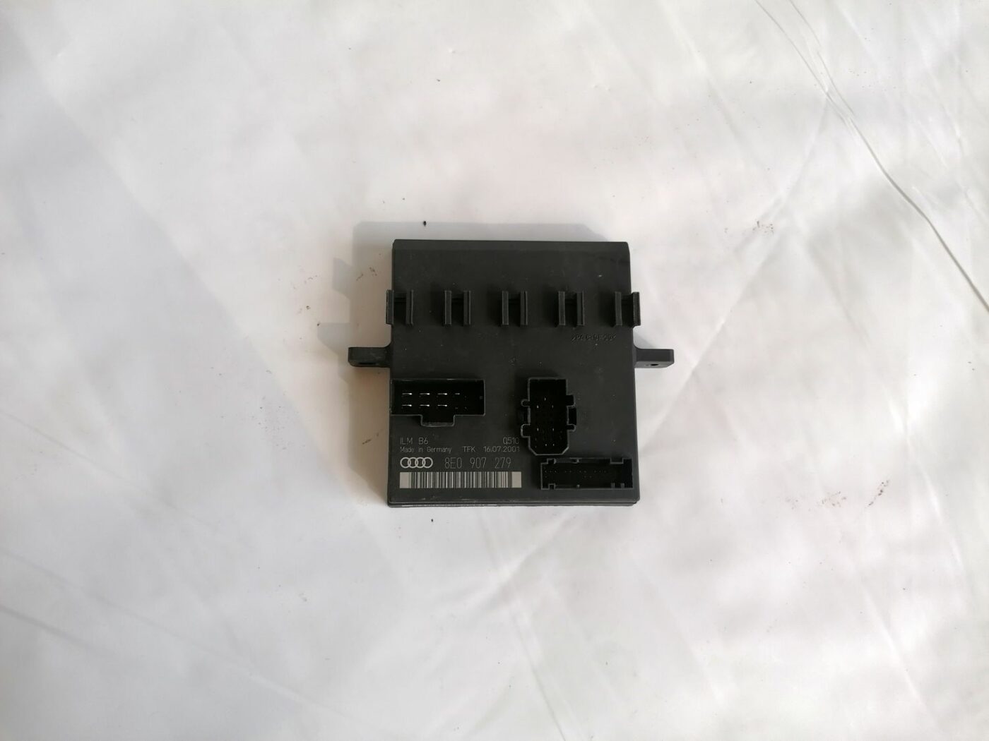 Komforta vadības bloks priekš AUDI A4 2001 SEDAN 1 Komforta vadības bloks priekš AUDI A4 2001 SEDAN