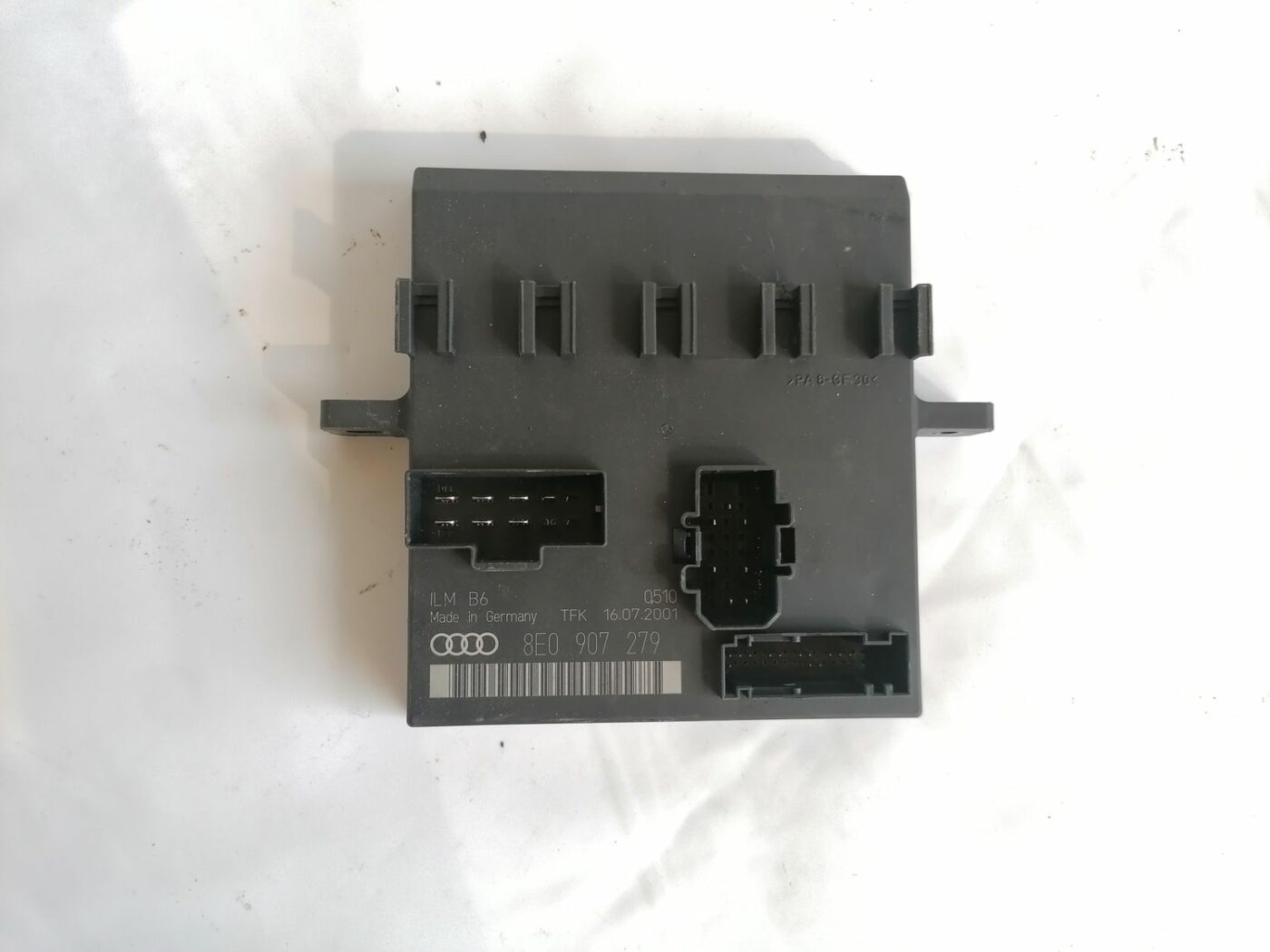 Komforta vadības bloks priekš AUDI A4 2001 SEDAN 2 Komforta vadības bloks priekš AUDI A4 2001 SEDAN