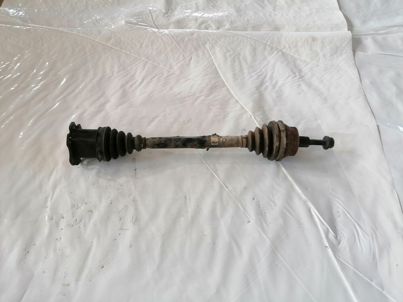 Pusass priekšējā kreisā priekš AUDI A4 2001 SEDAN